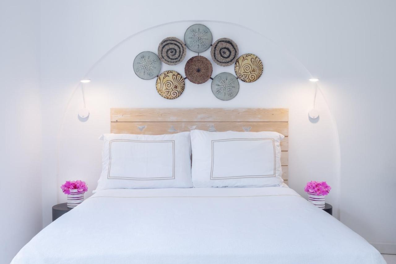 Standard Suite with Partially Sea View